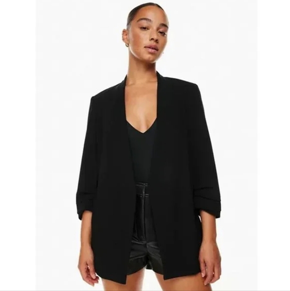 Aritzia Babaton Power Hip Blazer Classic Black Open Front Casual Size US 6. - Picture 2 of 15